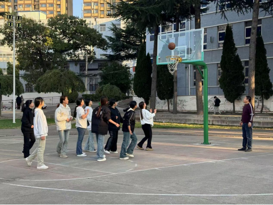 暢享青春 超越自我—— 三門(mén)峽市衛(wèi)生學(xué)?；@球賽圓滿(mǎn)落幕